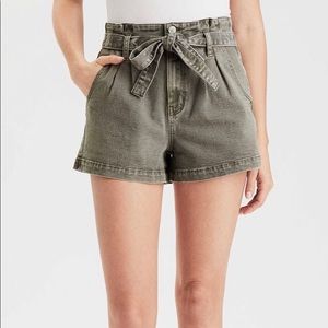 (A5) American Eagle Green Mom Paperbag Shorts Tied Waist Stretch, Size 2, NWT